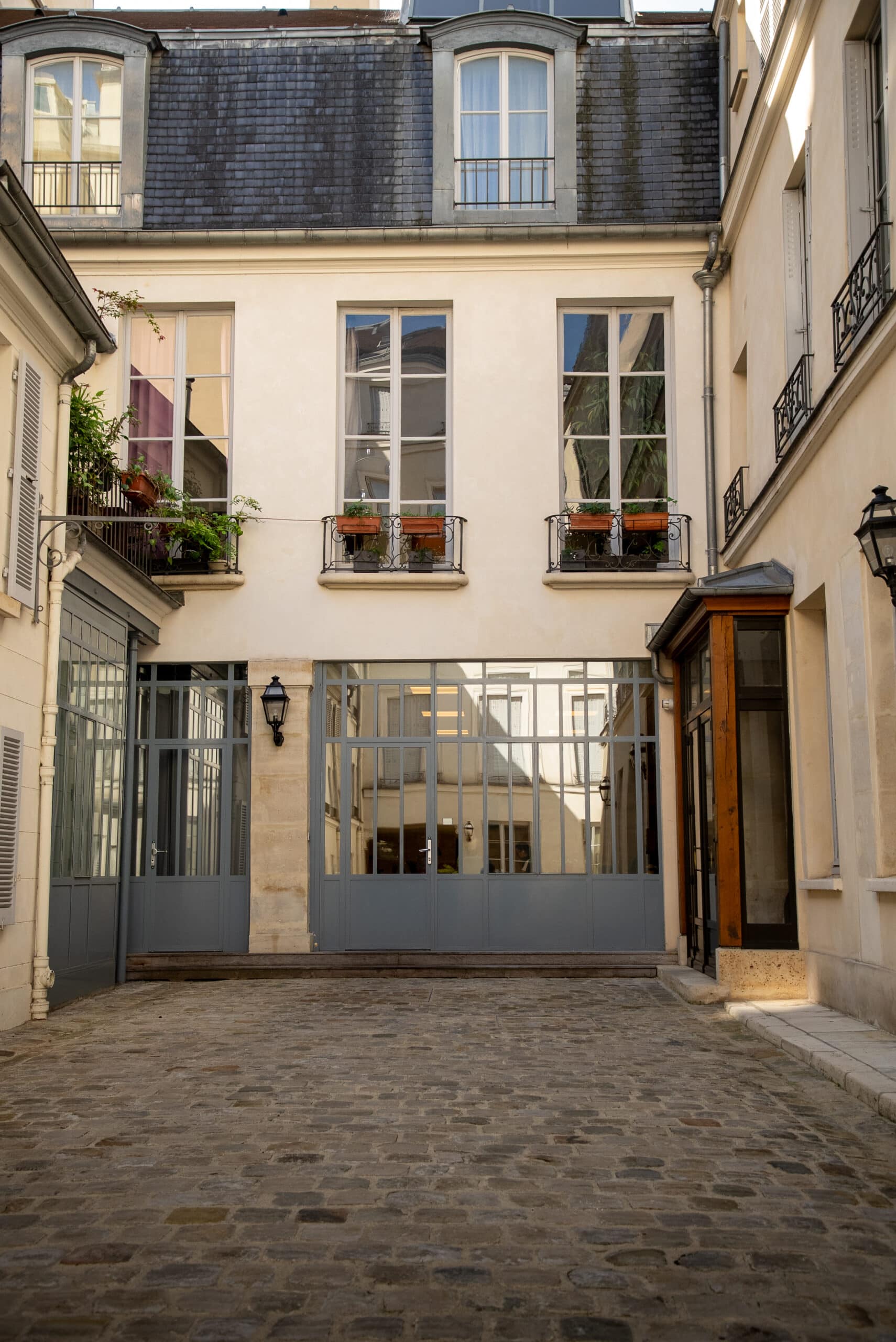 UN BUREAU À QUELQUES PAS DE MONTPARNASSE
